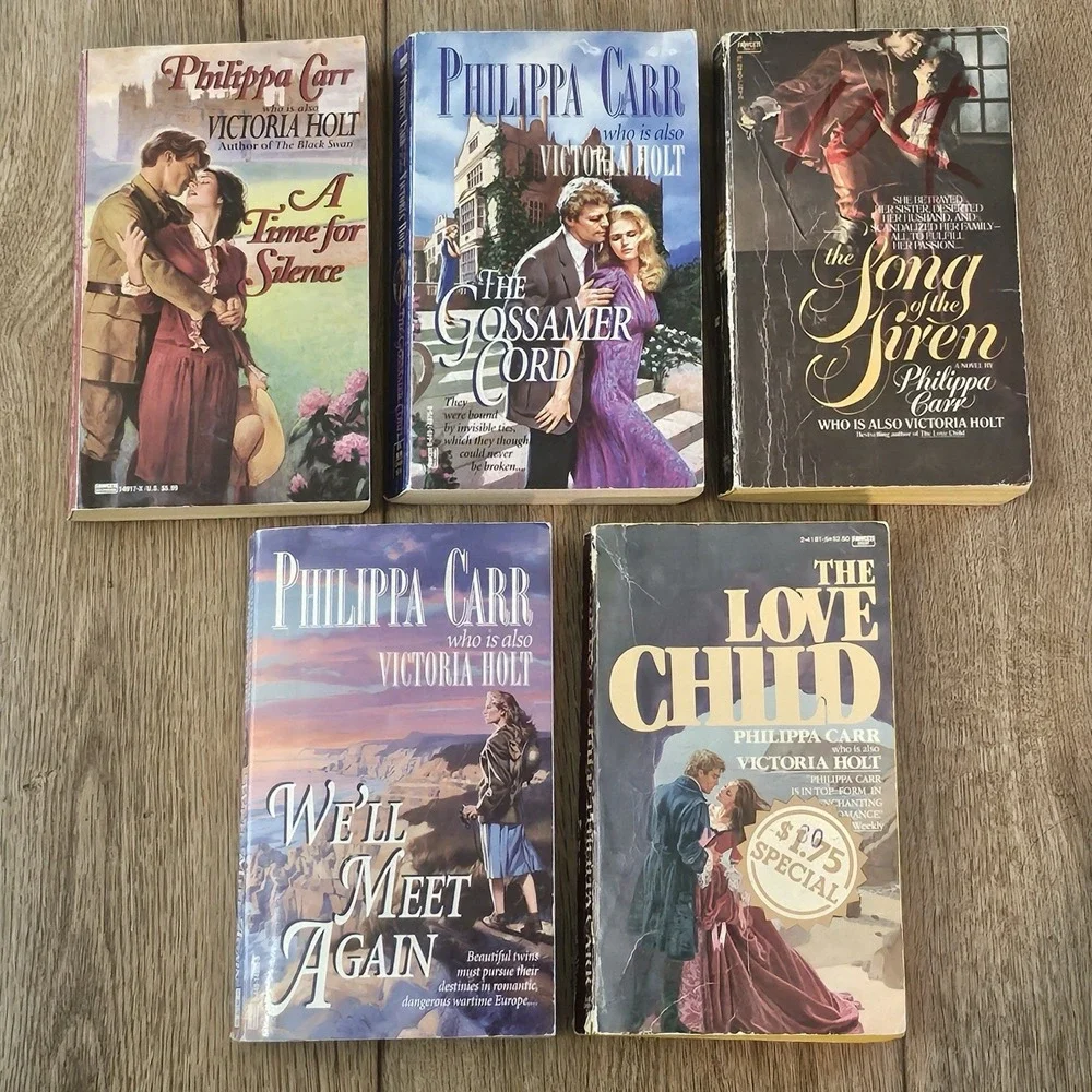 Vintage Philippa Carr Gothic Romance Paperback 5-Book Lot Daughters of England